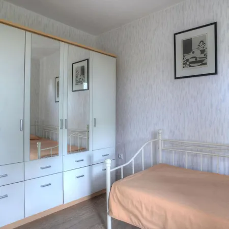 Semesterbostad Moellmann By Interhome Bromskirchen